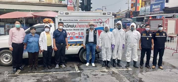 "วิสิทธิ์" ส.ส.นครราชสีมา รับมอบน้ำยาฆ่าเชื้อโรค จาก "รมช.มนัญญา" เพื่อช่วยเหลือชาวบ้านในพื้นที่