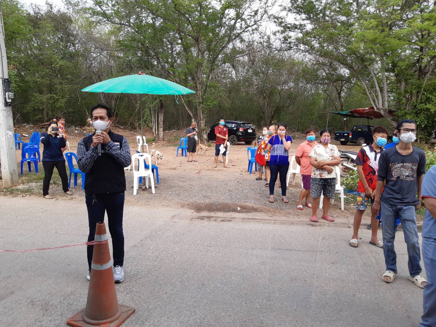 "ฐิตินันท์" ส.ส.ขอนแก่น ภท. ลงพื้นที่ชุมชนเหล่านาดี ช่วยเหลือชาวบ้านที่ได้รับผลกระทบจากการแพร่ระบาดของโควิด-19