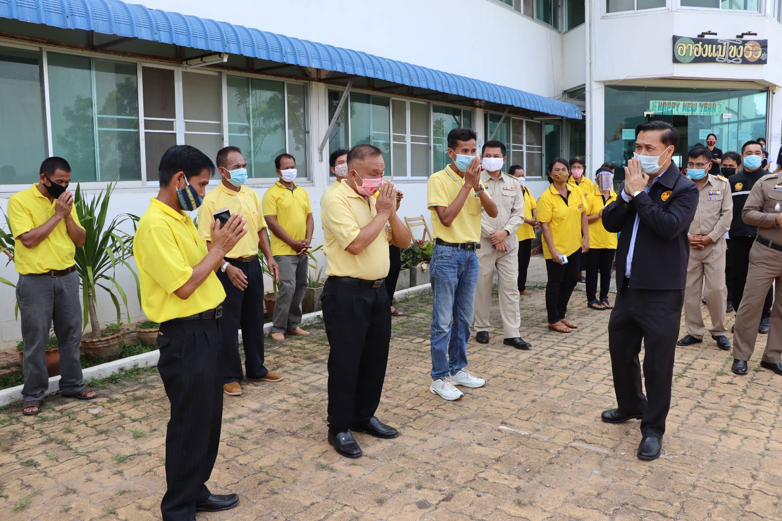 ‘ทรงศักดิ์’ ตรวจเยี่ยมการจัดเตรียม รพ.สนามของจังหวัดบึงกาฬ พร้อมให้กำลังใจเจ้าหน้าที่ผู้ปฏิบัติงาน