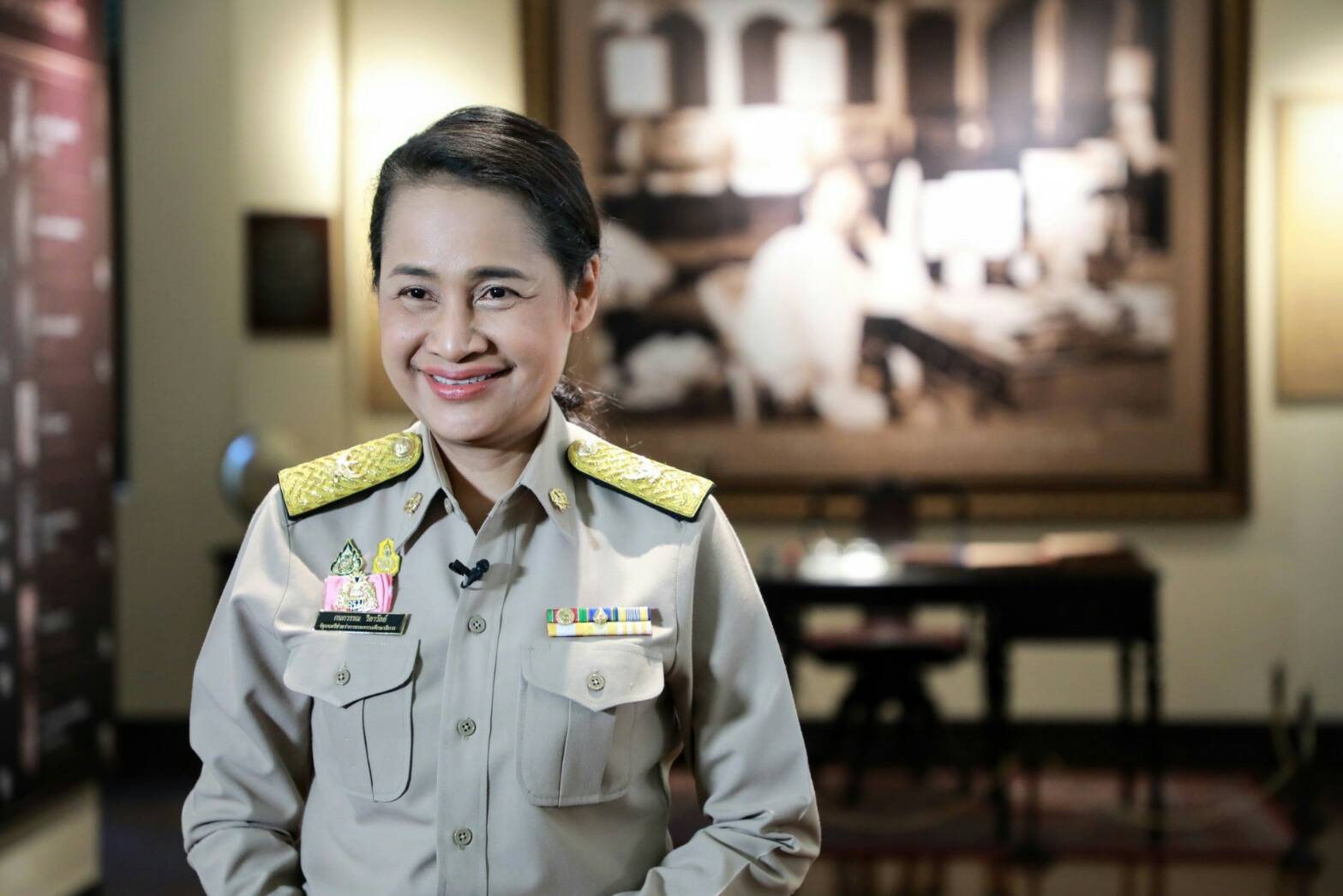 ทุกเสาร์-อาทิตย์ 9 โมงเช้า ครูพี่โอ๊ะชวนเด็ก ๆ มารับความรู้ในรายการ “ETV ติวเข้มออนไลน์” ที่หน้าจอทุกบ้าน แม้โรงเรียนหยุด-ความรู้ไม่หยุด