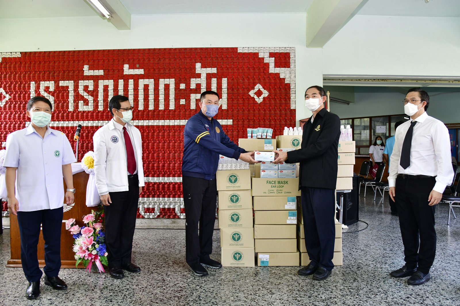 'ศักดิ์สยาม' ลงพื้นที่โรงงานมักกะสัน เยี่ยมให้กำลังใจพนักงานการรถไฟแห่งประเทศไทย