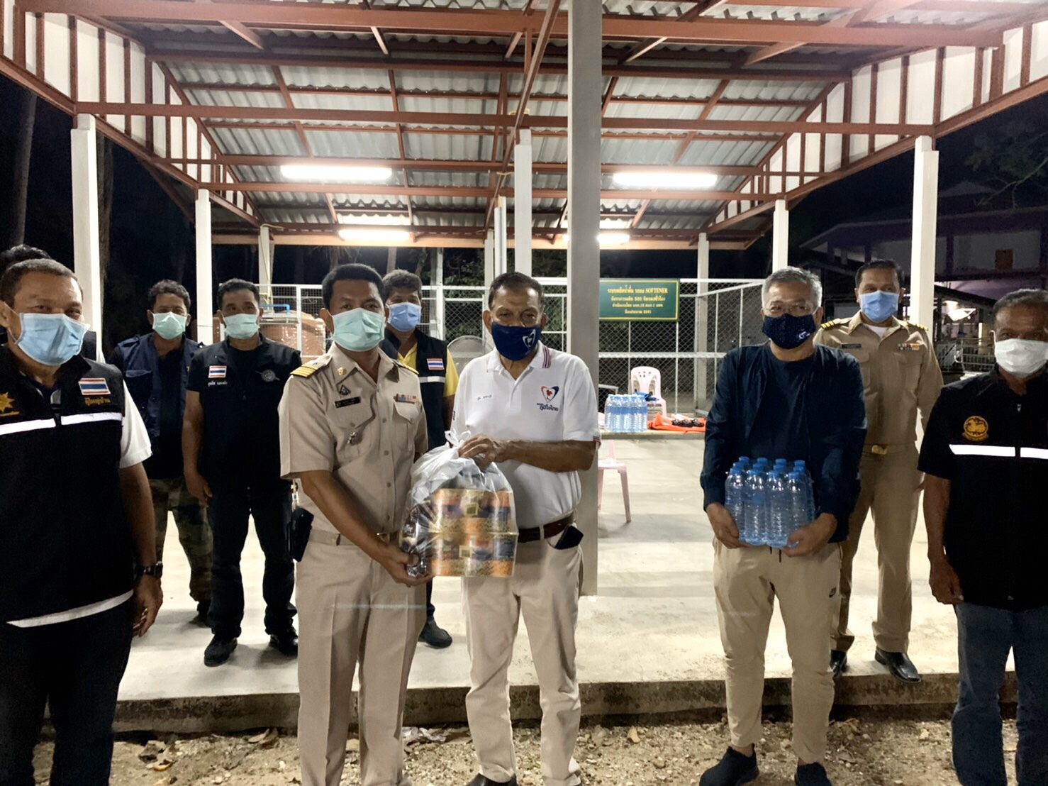 ‘สวาป’ ส.ส. บัญชีรายชื่อ ภท. ลงพื้นที่เยี่ยมให้กำลังใจเจ้าหน้าที่ปฏิบัติงาน อ.ทับสะแก จ.ประจวบคีรีขันธ์