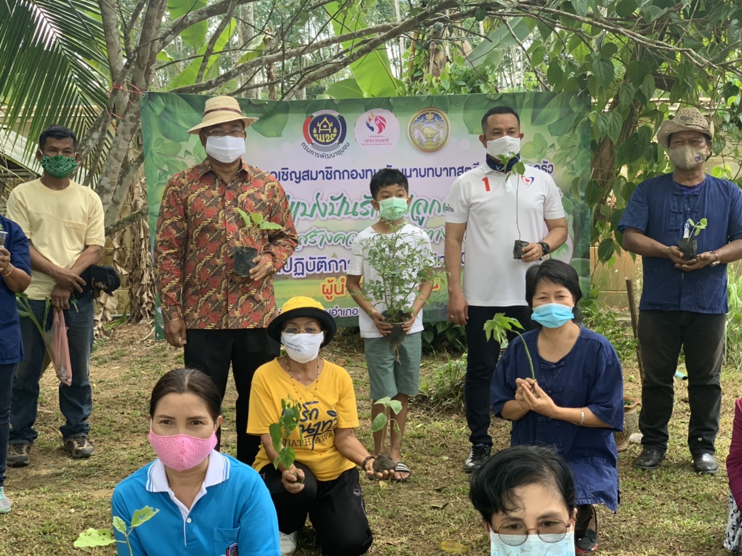 ‘ณัฏฐ์ชนน’ นำร่องปลูกผักสวนครัวฝ่าวิกฤตโควิด-19 สร้างความมั่นคงทางอาหาร “Quick Win 90 วัน” ผู้นำ ต้องทำก่อน !!