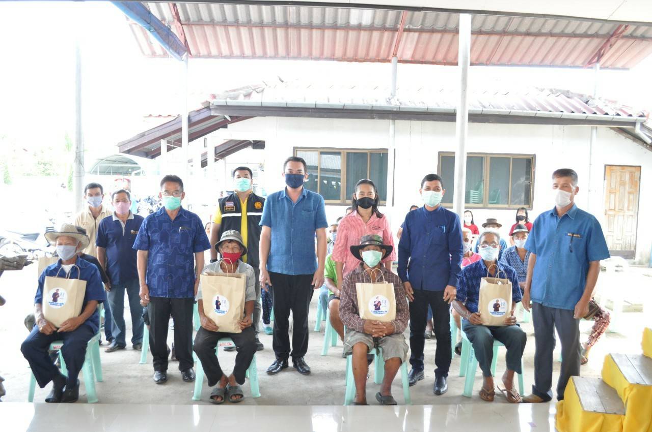 ‘กฤติเดช’ ส.ส.แพร่ ภท. ลงพื้นมอบถุงยังชีพเพื่อบรรเทาความเดือดร้อนแก่ประชาชน พร้อมร่วมรับความคิดเห็นและความต้องการของประชาชน