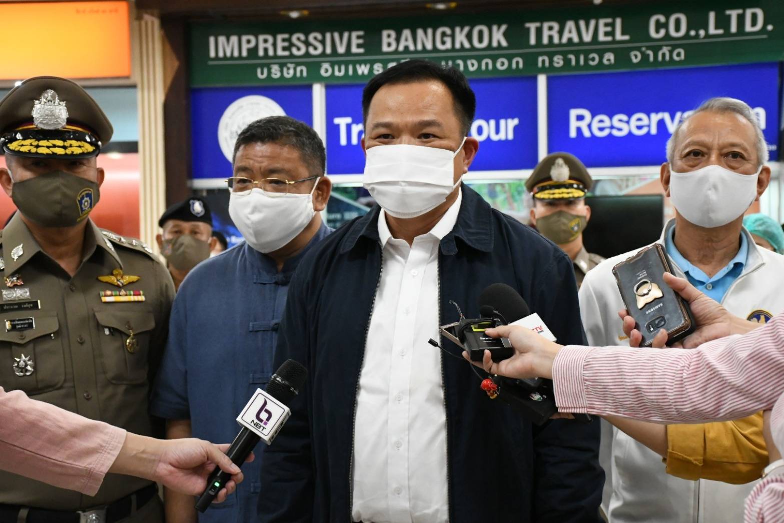 "อนุทิน" หนุนสนามบินตั้งด่านคัดกรองผู้โดยสารในประเทศ พร้อมเผย อัดความช่วยเหลือ ด้านการผลิตวัคซีนเต็มที่