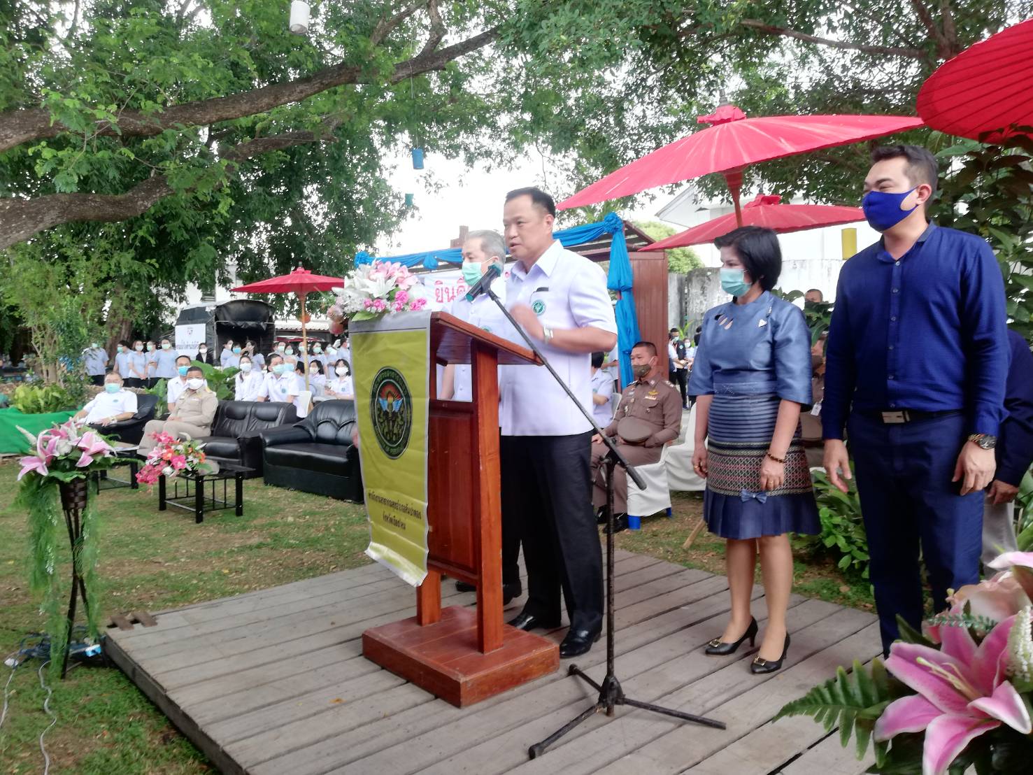 "ศรีนวล บุญลือ" ส.ส.เชียงใหม่ เขต 8 ให้การต้อนรับคณะ รองนายกฯ และรมว.สธ. "อนุทิน" และ รมว.กก."พิพัฒน์"