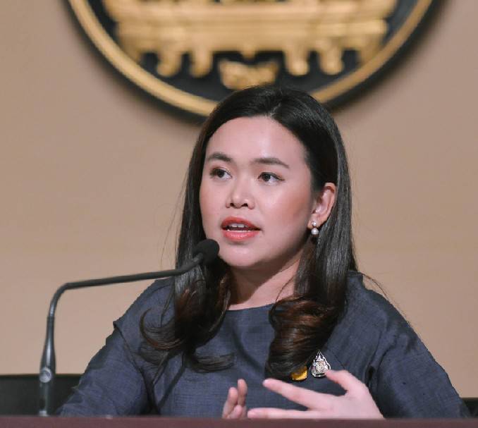 "รองฯ กวาง" แจง ครม. เห็นชอบนำยางพารามาใช้ปรับปรุงเพิ่มความปลอดภัยทางถนน โดยการกำหนดให้ เป็นพัสดุที่รัฐต้องการส่งเสริม เพื่อเข้าหลักเกณฑ์การจัดซื้อจัดจ้างพัสดุภาครัฐ