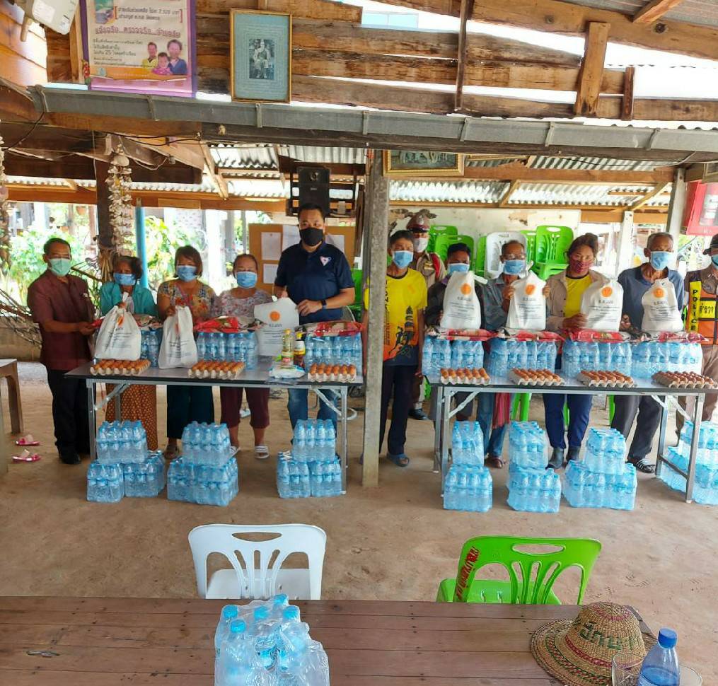 "ส.ส.แนน อาสพลธ์" มอบสิ่งของช่วยเหลือพี่น้องที่ประสบวาตภัย ในพื้นที่ อ.อุทุมพรพิสัย, อ.เมืองจันทร์ และอ.ห้วยทับทัน จ.ศรีสะเกษ อย่างต่อเนื่อง