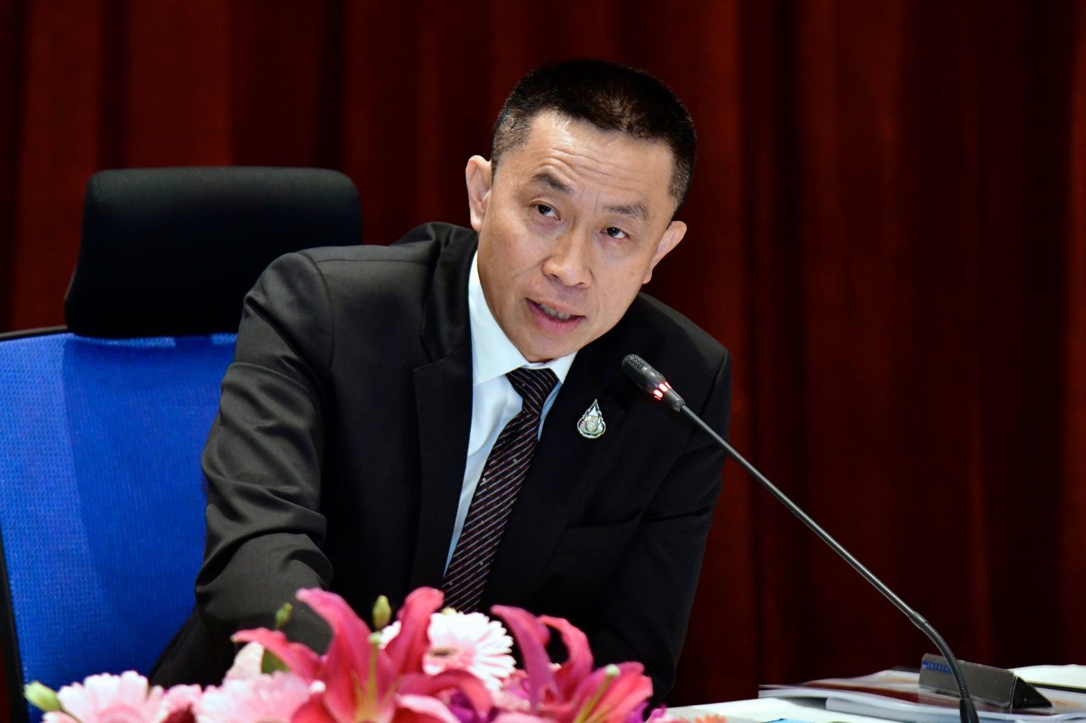 “รมว.ศักดิ์สยาม”สั่งจับตา ห่วงการเดินทางกลับภูมิลำเนาของประชาชนช่วงวันหยุดยาว กำชับมาตรการป้องกันเชื้อไวรัสโควิด-19