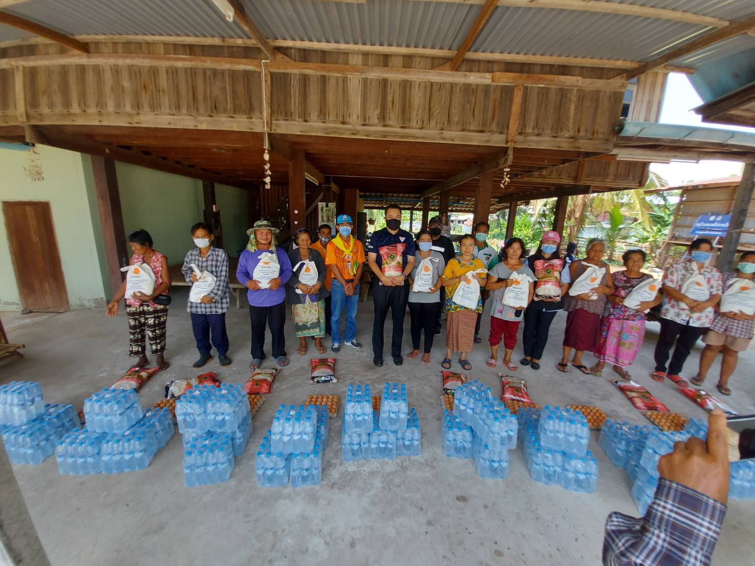 "ส.ส.อาสพลธ์" ลงพื้นที่ช่วยเหลือชาวโคกจาน จ.ศรีสะเกษ ที่ประสบวาตภัย พร้อมมอบสิ่งของเพื่อบรรเทาความเดือดร้อน