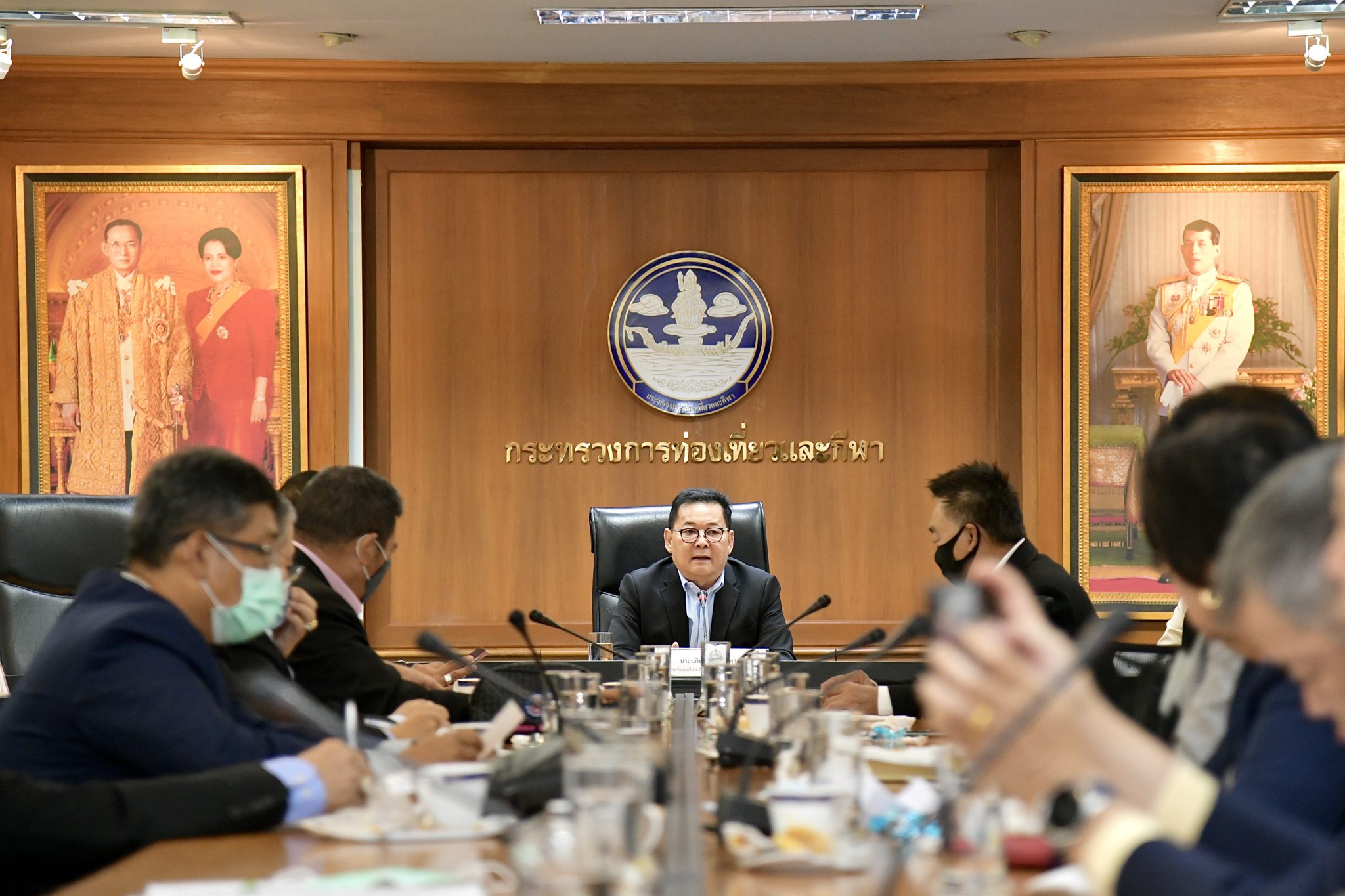 ผู้ช่วยรัฐมนตรีประจำกระทรวงการท่องเที่ยวและกีฬา "นภินทร" ประชุมหารือมาตรการด้านการเงิน การคลังเพื่อช่วยผู้ประกอบการด้านท่องเที่ยวและกีฬา