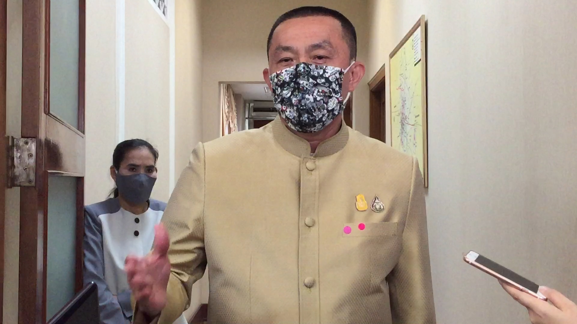 ครม. เห็นชอบเดินหน้าดำเนินการแผ่นยางหุ้มแบริเออร์-เสาหลักนำโค้งยางพารา ลุยจัดซื้อวิธีเฉพาะเจาะจงผ่านเกษตรกรโดยตรงไม่ผ่านนายหน้า เล็ง MOU ร่วม ก.เกษตรฯ สัปดาห์หน้า