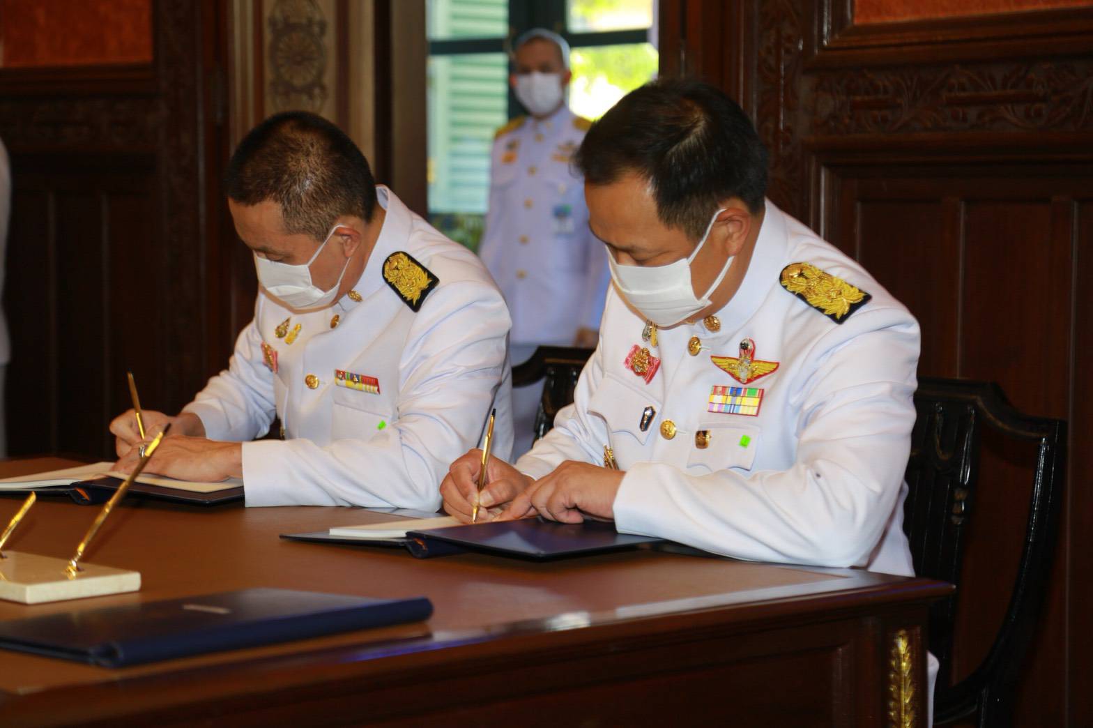 อนุทิน-ศักดิ์สยาม-ทรงศักดิ์ ร่วมพิธีถวายราชสักการะ และลงนามถวายพระพรชัยมงคล เนื่องในวันเฉลิมพรรษา สมเด็จพระนางเจ้าสุทิดาฯ พระบรมราชินี