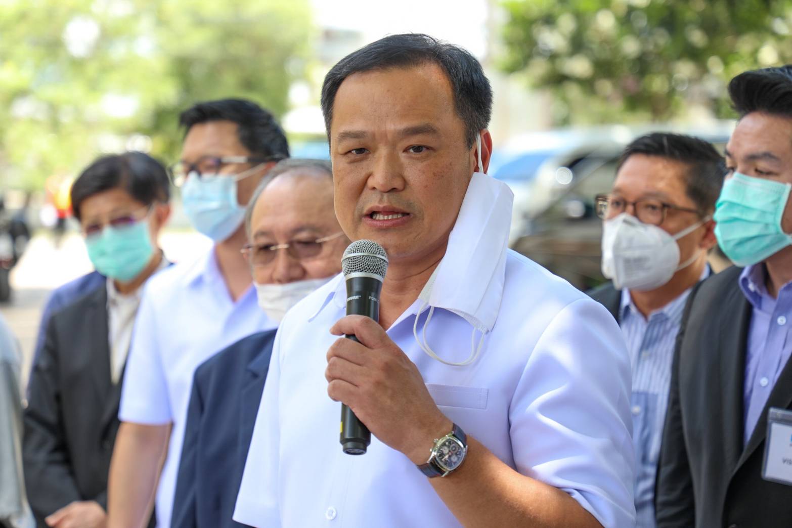 อนุทินสั่งเพิ่ม 500 บาทให้ อสม. รพ.สต.ได้ 2 แสนบริการประชาชน