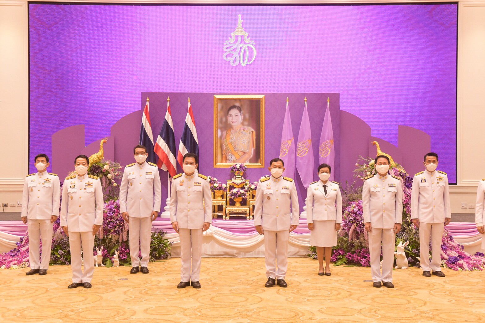 "รมช.วีรศักดิ์" พร้อมด้วยผู้บริหารและข้าราชการ ก.พาณิชย์ เข้าร่วมพิธีลงนามถวายพระพรสมเด็จพระนางเจ้าสุทิดา พัชรสุธาพิมลลักษณ พระบรมราชินี ณ สำนักปลัด ก.พาณิชย์