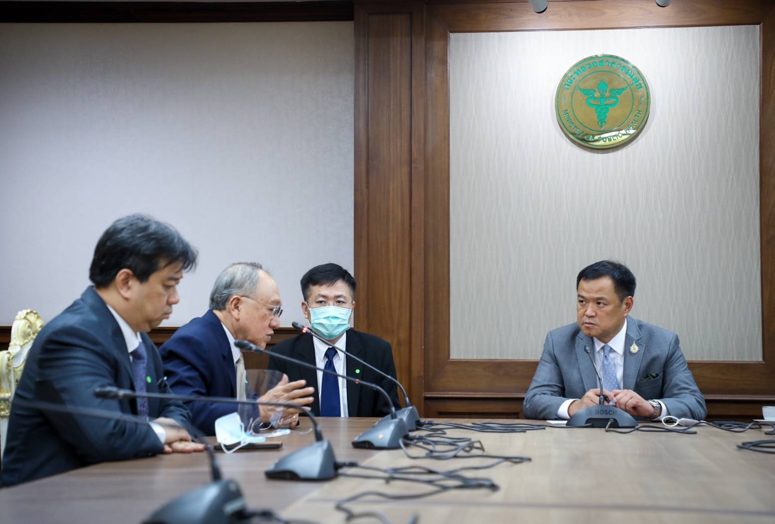 "อนุทิน" หารือ ทีมวัคซีน "ไบโอเนท เอเชีย" ถกอนุญาตทดลองในมนุษย์ หวังคนไทย ได้วัคซีนในกลางปี 64