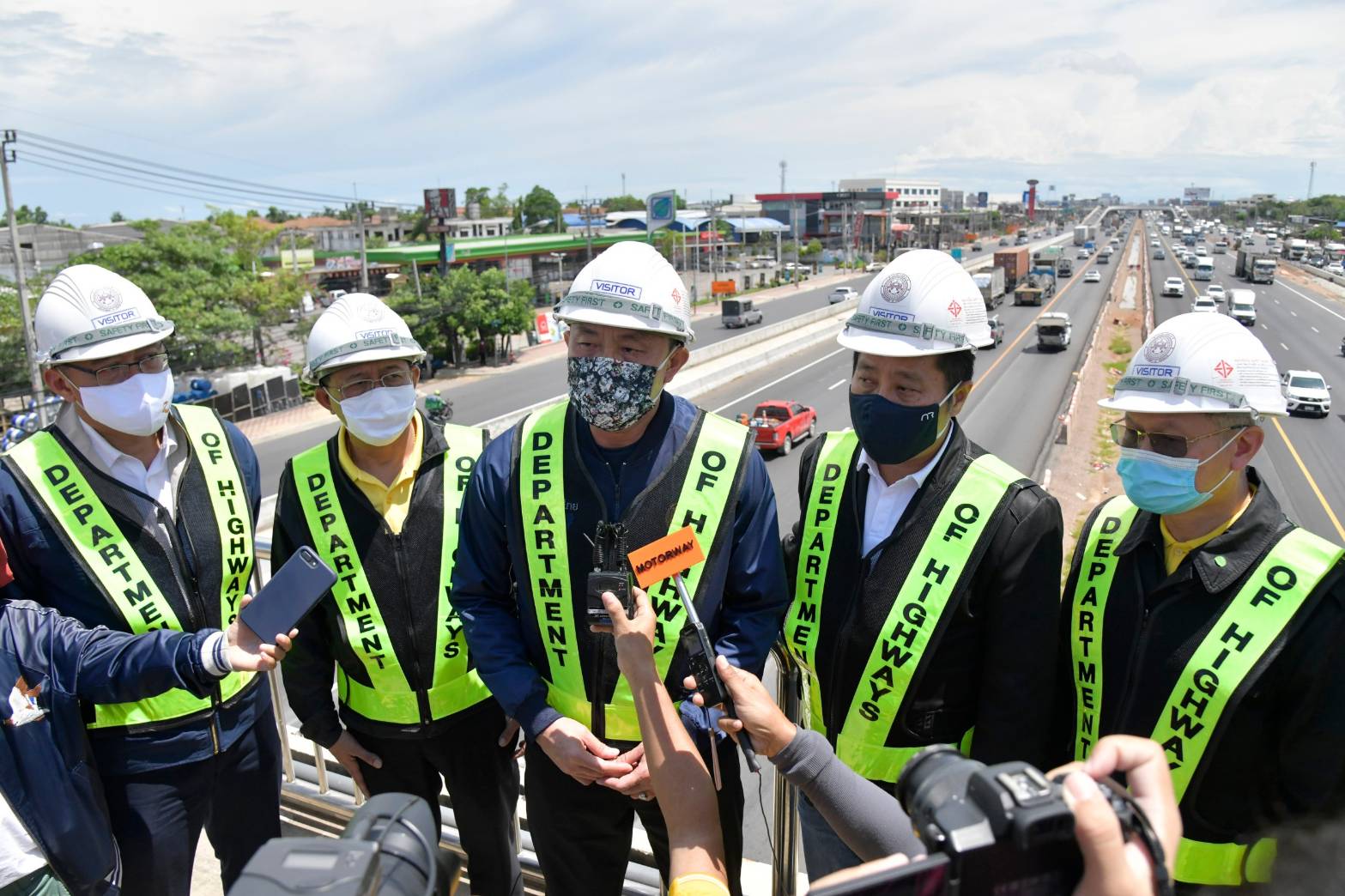 "ศักดิ์สยาม" รมว.คมนาคม  เดินหน้า ตรวจความพร้อมถนนพระราม 2 สร้างทางยกระดับ พระราม 3– ดาวคะนอง – วงแหวนรอบนอก กรุงเทพฯ คาดเสร็จปี 65