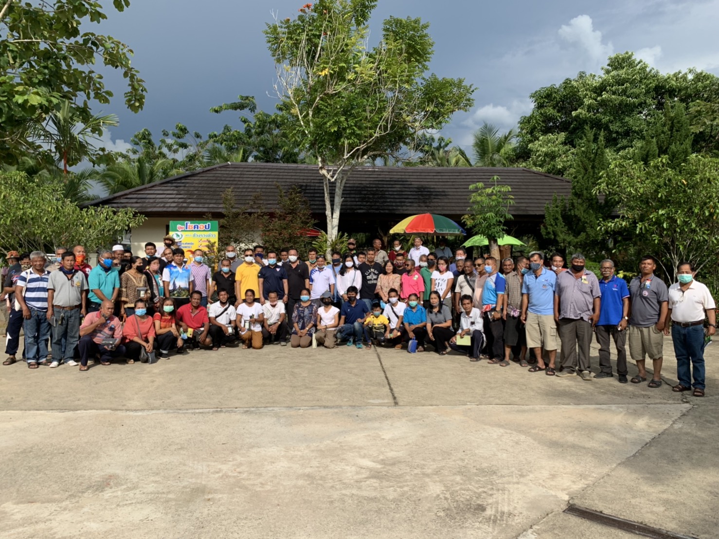 "ส.ส.ณัฏฐ์ชนน" โพสต์ข้อความส่วนตัว ชาวสวนทุเรียน พบ นักวิชาการ เจ้าของโรงงาน และผู้มีประสบการณ์ปลูกทุเรียน รับรู้ข้อมูลและแนวทางของตลาดทุเรียน ในอนาคต