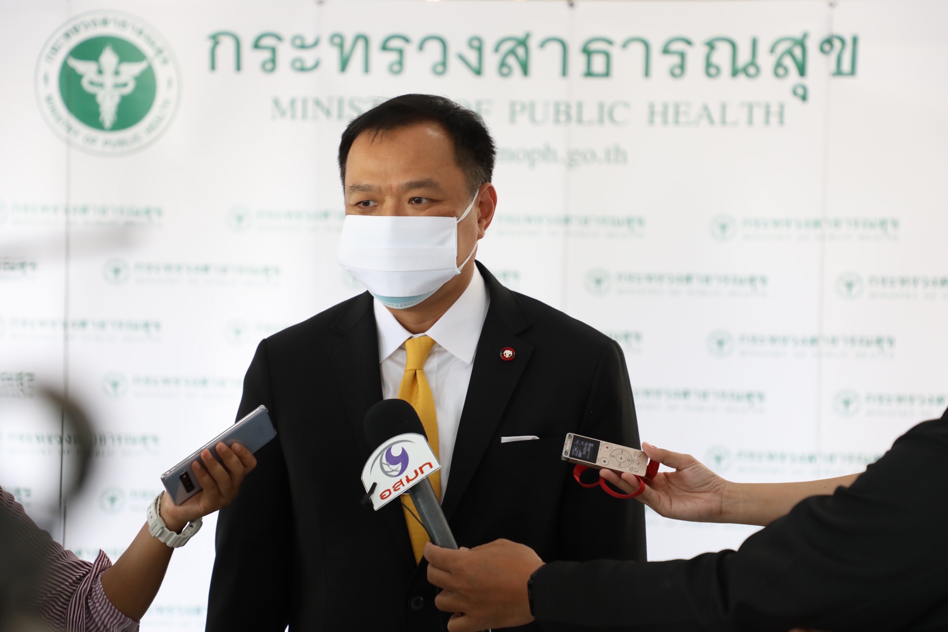 “อนุทิน” ตั้ง “นพ.หม่อมหลวงสมชาย” เป็น ปธ.สอบปมข่าว 186 ร.พ.สธ.รับเงิน บ.ยา