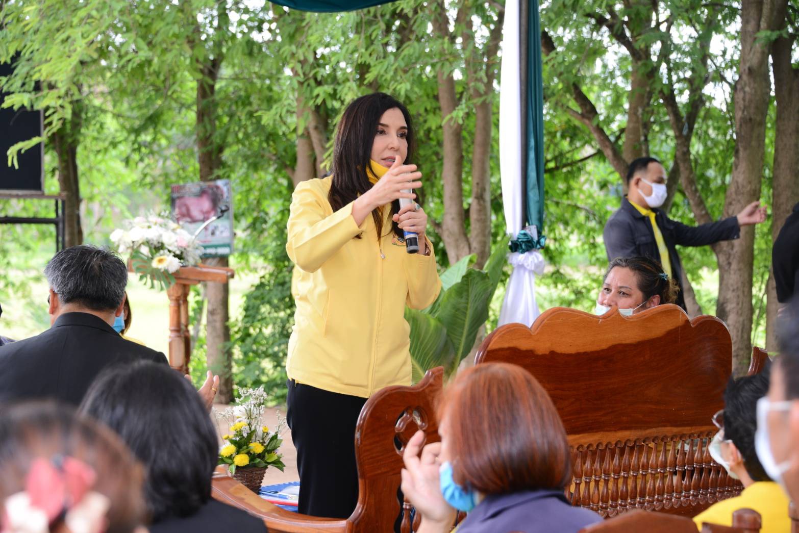 "รมช.มนัญญา" พร้อมผลักดันสหกรณ์โคนมภูพานสกลนคร สู่ฟาร์ม GAP