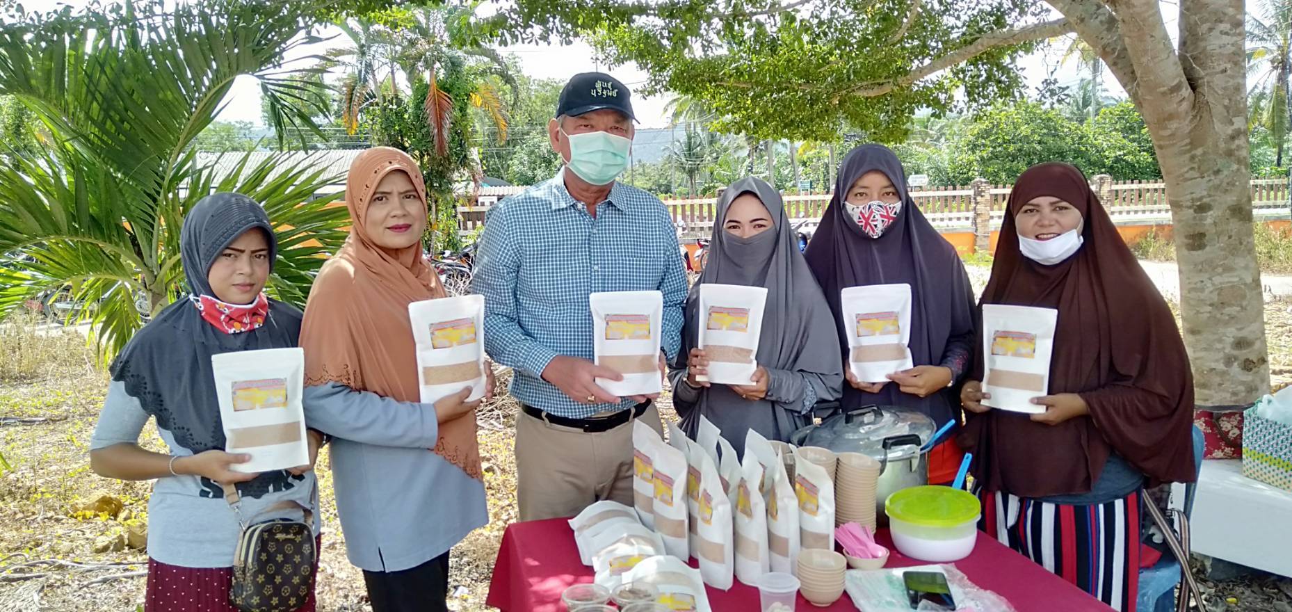 "ส.ส.พิบูลย์" ลงพื้นที่พบปะเยี่ยมเจ้าหน้า อสม.ในพื้นที่ จ.สตูล เพื่อเป็นขวัญและกำลังใจในการปฏิบัติงาน