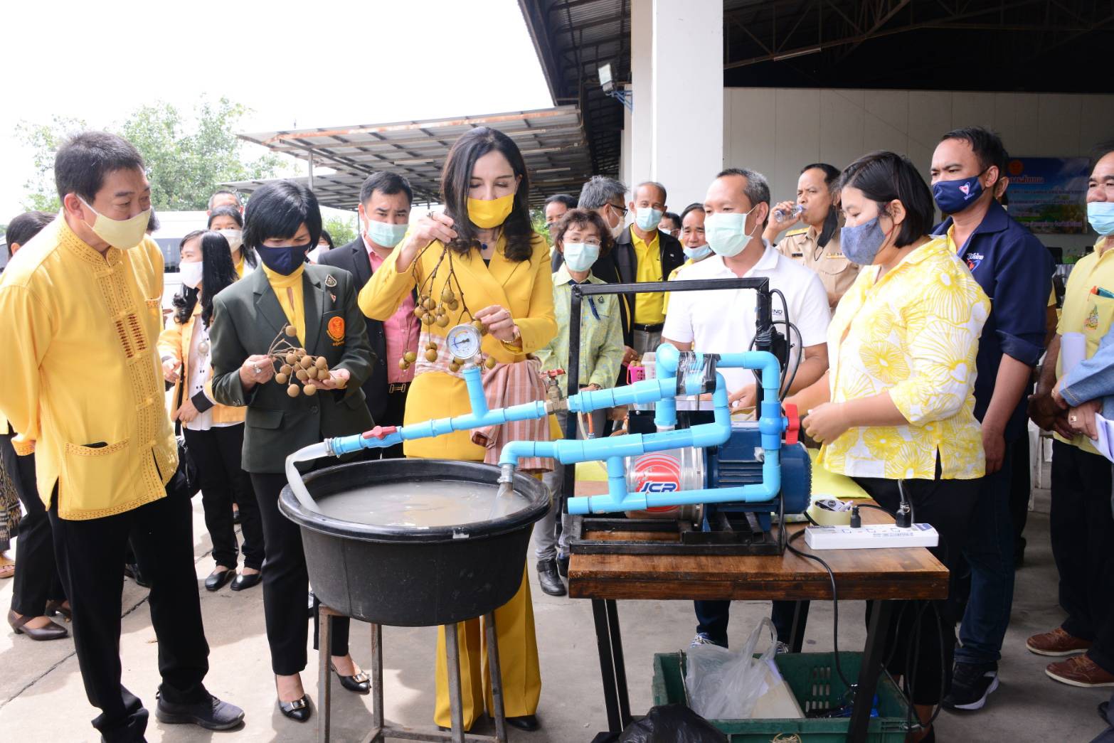 "รมช.มนัญญา" ห่วงใยเกษตรกร สนับสนุนห้องเย็นจัดเก็บผลผลิต หนุนเดินหน้าเครื่องล้างสารตกค้างโอโซน สร้างความมั่นใจให้ผู้บริโภค