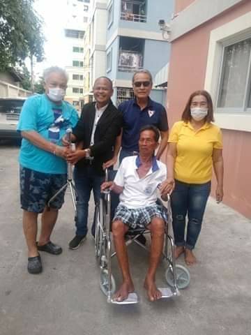 ’ส.ส.มณฑล’ ห่วงใยพี่น้องประชาชน ลงพื้นที่เยี่ยมให้กำลังใจ  มอบรถวิลแชร์  พร้อมประสานทำบัตรผู้พิการเพื่อใหเข้าถึงสิทธิ์เบี้ยยังชีพตลอดชีวิต