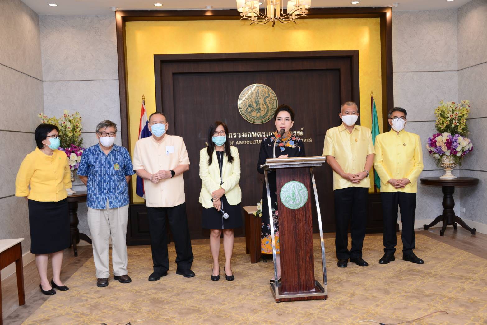 "รมช.มนัญญา" แจง พืชสมุนไพร 13 ชนิด ถูกล็อกมานาน จึงต้องการปลดล็อกเพื่อให้เกษตรกรใช้ได้  ชี้ ! สามารถนำมาใช้ในการกำจัดและป้องกันวัชพืชได้