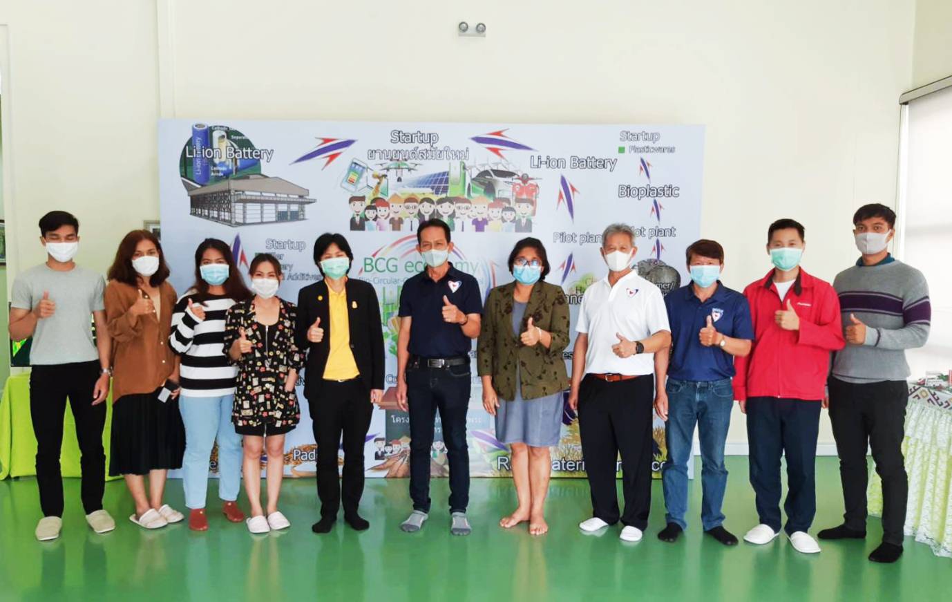 ‘ส.ส.ฐิตินันท์’ เยี่ยมชม โครงการต้นแบบในการผลิตแบตเตอรี่ลิเทียม ไอออน เตรียมหาแนวทางผลักดัน จ.ขอนแก่น เป็นเมืองแห่งนวัตกรรม