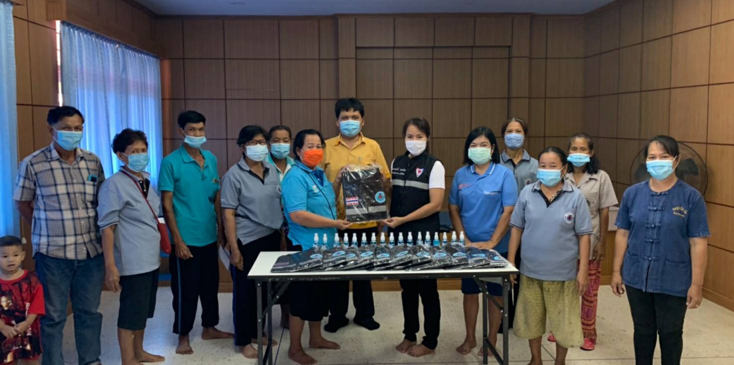 "ส.ส.สฤษดิ์" มอบหมายให้ตัวแทนลงพื้นที่ ต.บ่อทอง มอบเสื้ออาสาสมัครสาธารณสุขประจำหมู่บ้าน (อสม.) และแอลกอฮอล์ ให้กับ อสม. ต.บ่อทอง อ.กบินทร์บุรี จ.ปราจีนบุรี