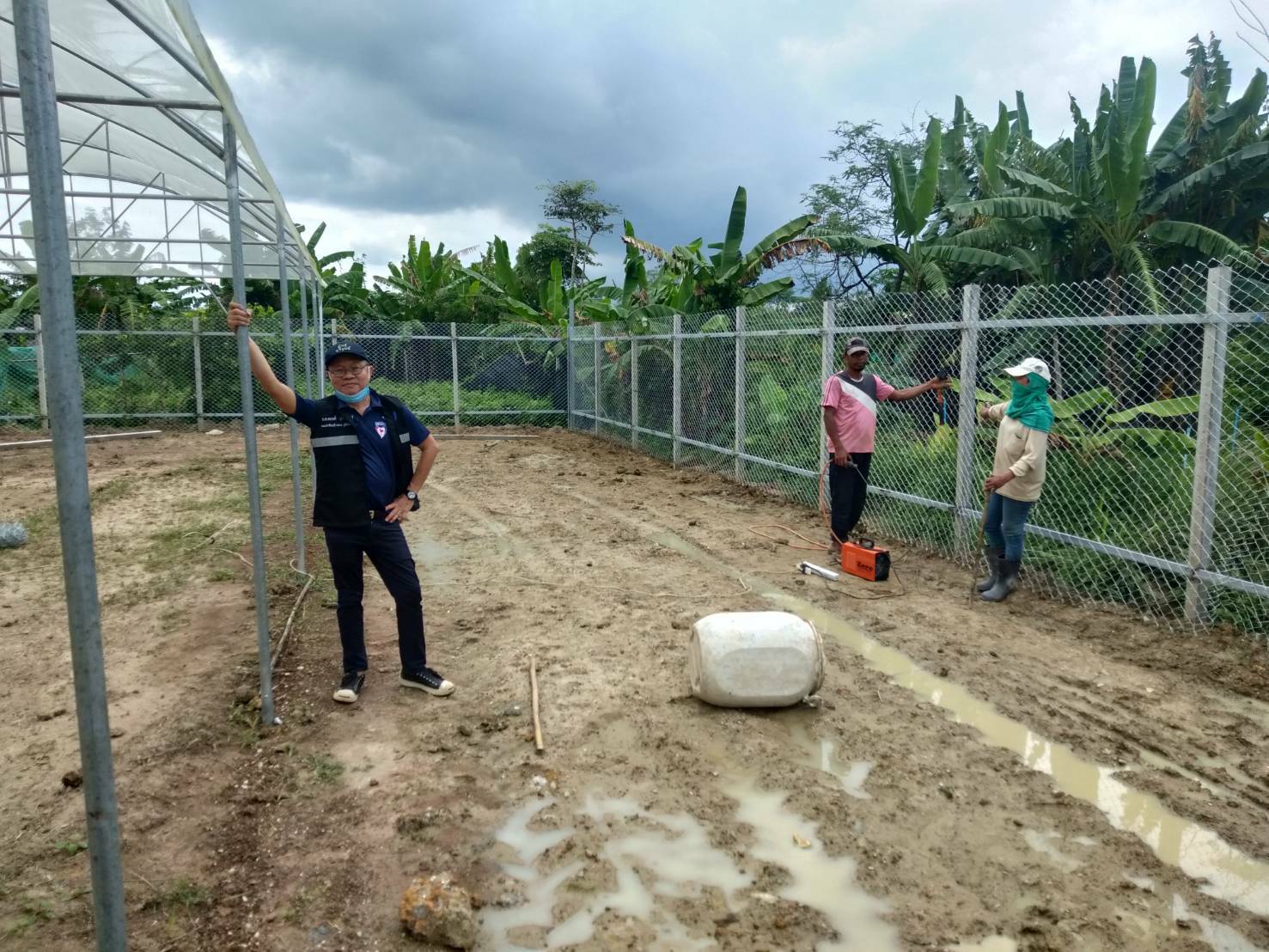 ‘ดร.สฤษดิ์’ ลงพื้นที่ติดตามความคืบหน้าโรงเรือนปลูกกัญชาทางการแพทย์ จ.ปราจีนบุรี