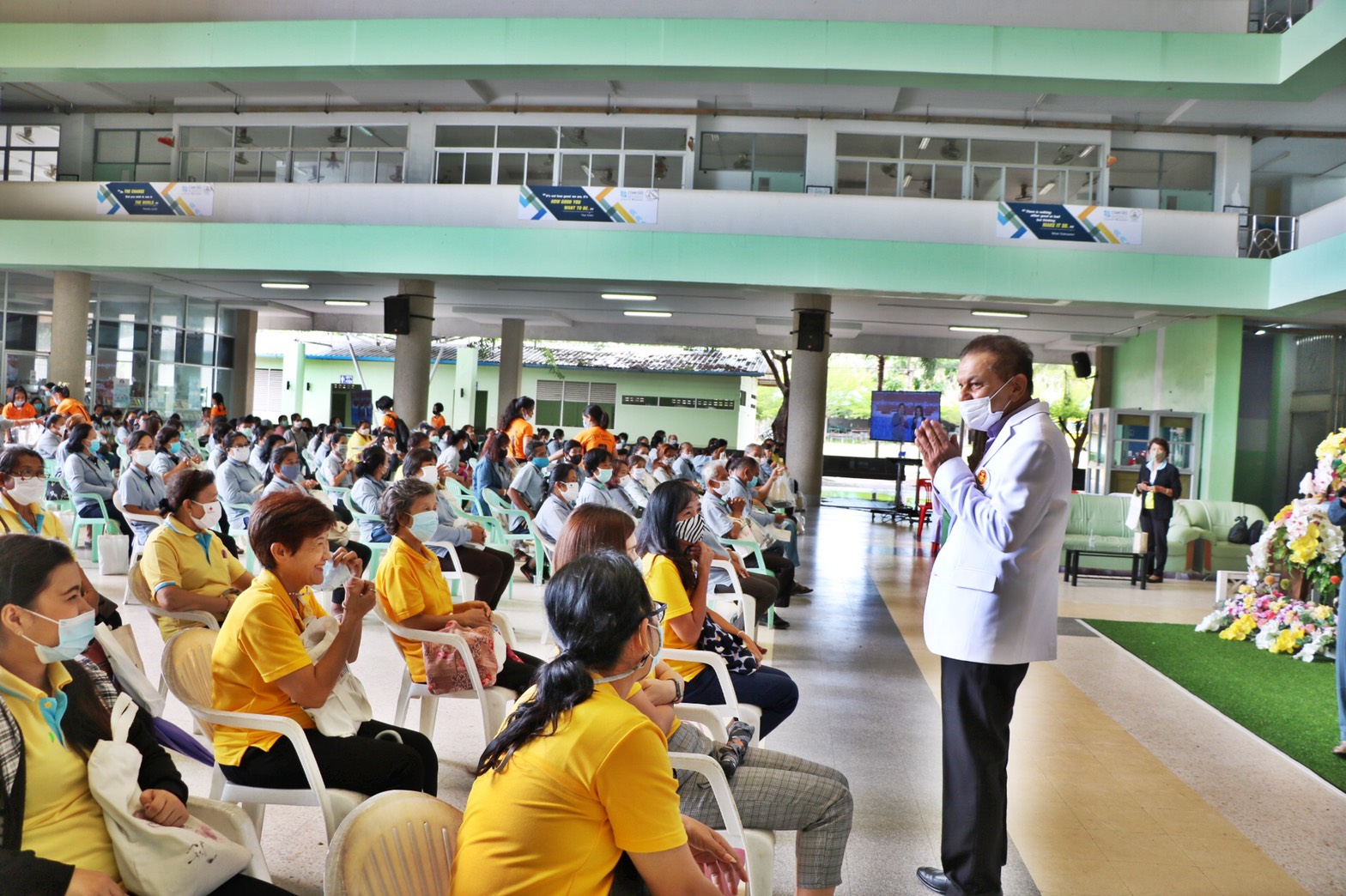 "ส.ส.สวาป" เป็นประธานในพิธีเปิดการสัมมนาโครงการสัมมนาการดูแลตนเองและชุมชนอย่างไร ให้ปลอดภัยจากโรคระบาด