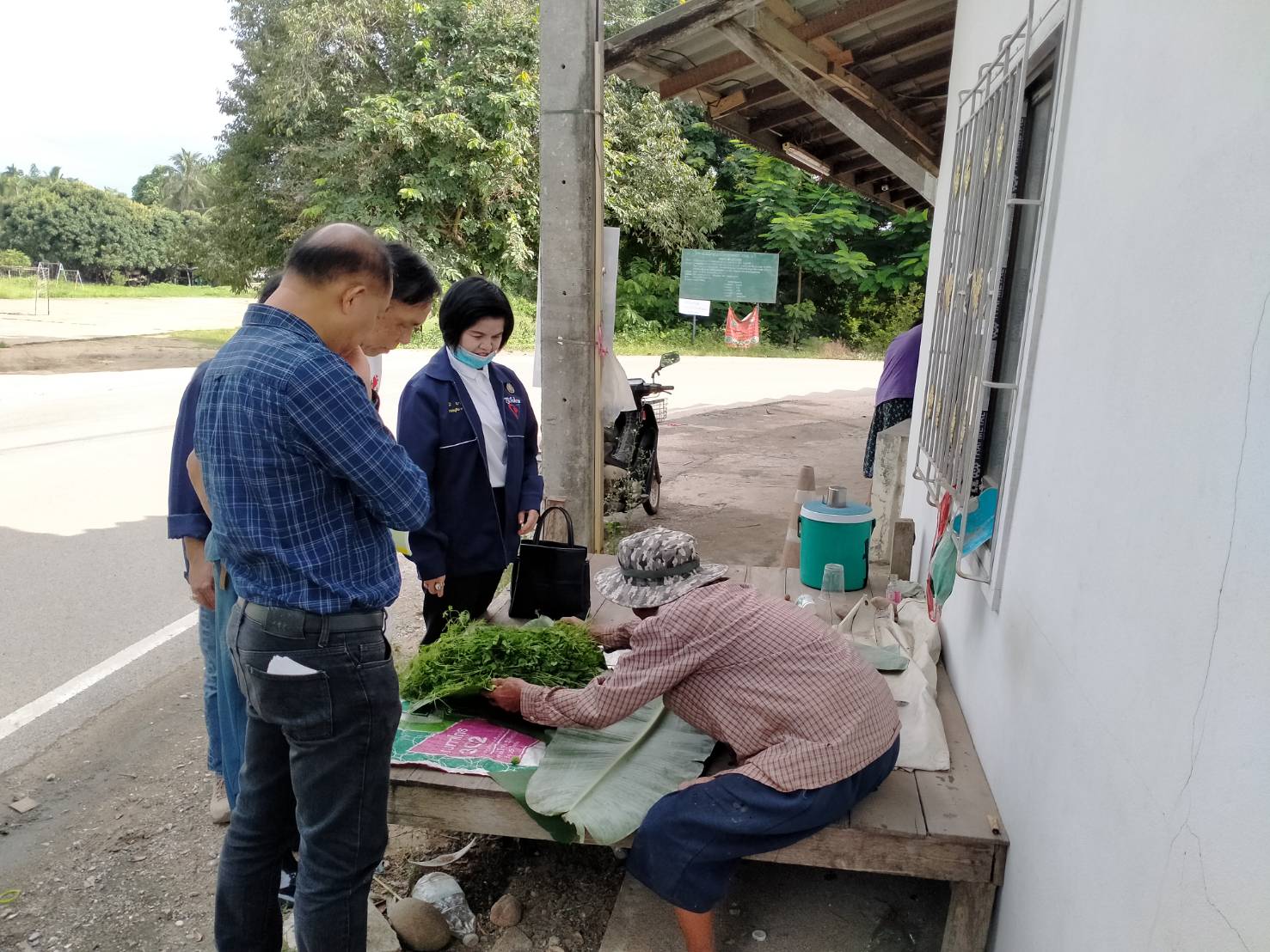 'ส.ส.ศรีนวล' ลงพื้นที่พบปะเยี่ยมพี่น้องประชาชน อ.แม่วาง และ อ.ดอยหล่อย จ.เชียงใหม่