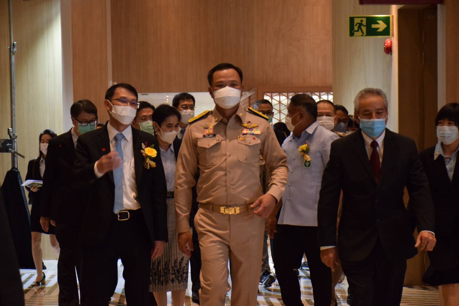 "อนุทิน" ขอประชาชนอย่าตื่นตระหนก ข่าวพบผู้ติดเชื้อในประเทศ มั่นใจระบบ สธ.ไทย รับมือ