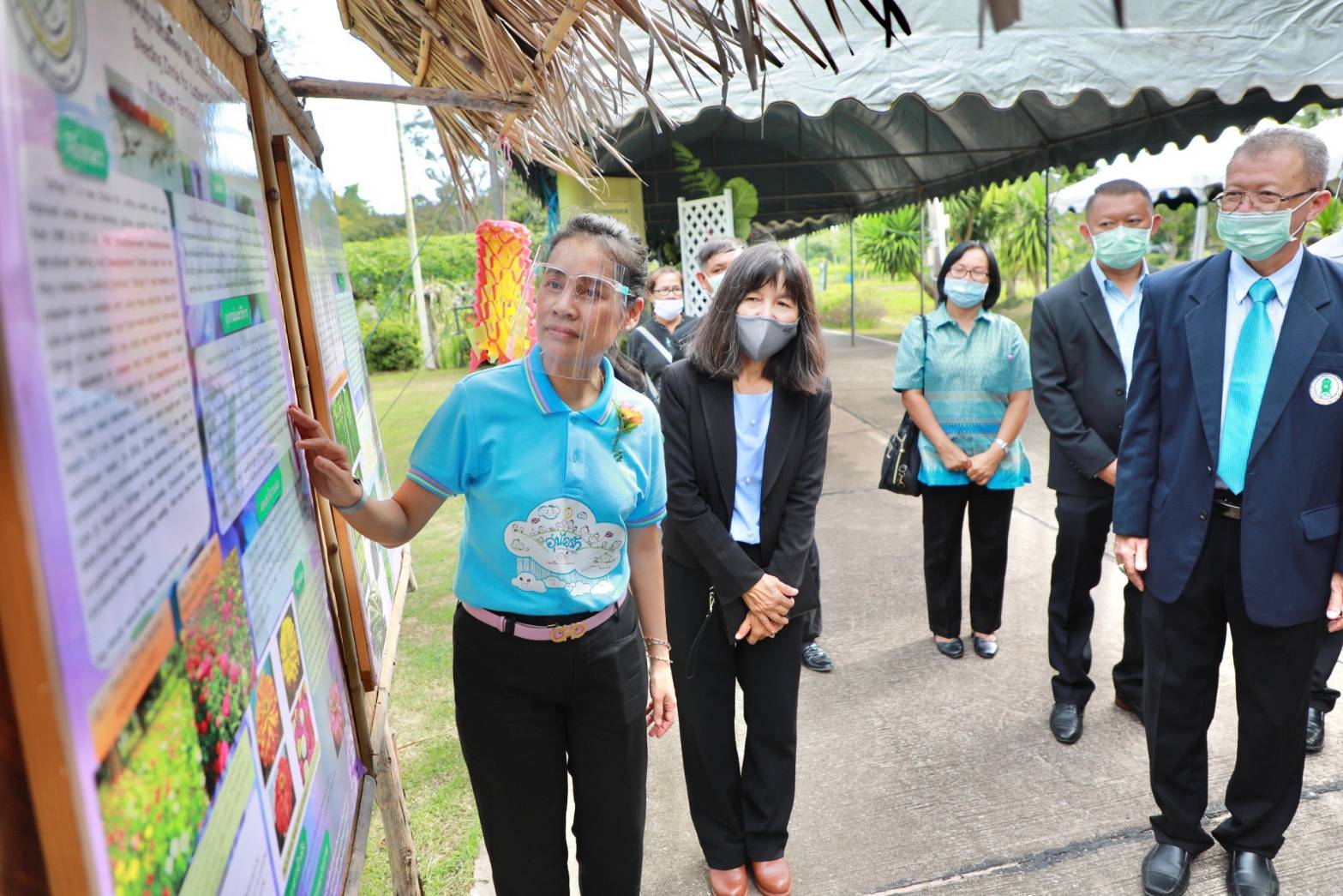 ครูพี่โอ๊ะเยี่ยม ศูนย์ฝึกอาชีพวัดญาณสังวรารามฯ เตรียมจัดสรรอัตราผู้เชี่ยวชาญเฉพาะด้าน เพื่อสืบสานเกษตรธรรมชาติ ตามหลักปรัชญาของเศรษฐกิจพอเพียง