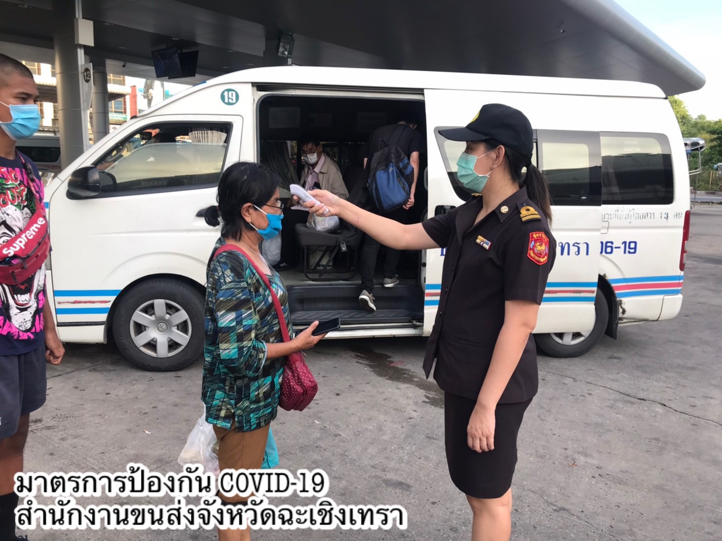 กรมการขนส่งทางบก เดินหน้าตรวจรถโดยสารสาธารณะทุกประเภททั่วประเทศ ป้องกันโควิด-19 ตามข้อสั่งการ รมว.คมนาคม