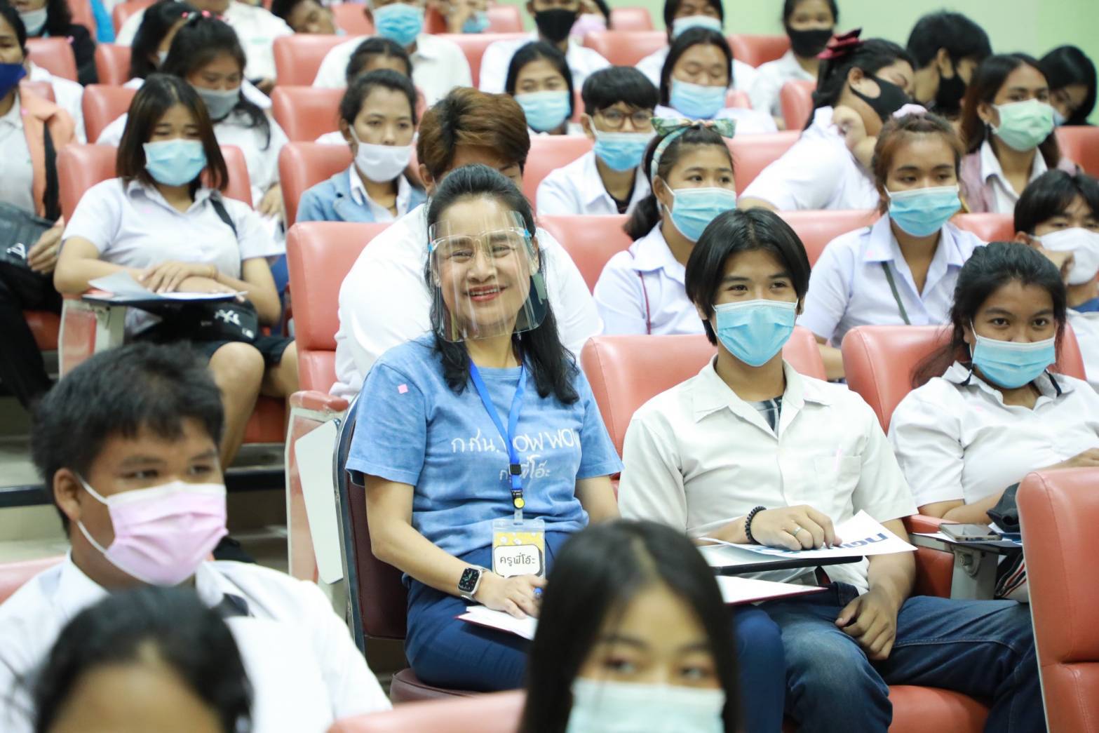 "ครูโอ๊ะ รมช.กนกวรรณ วิลาวัลย์" ฟังเสียงกลุ่มเด็ก กศน.ภาคกลาง พร้อมชื่นชมทุกข้อเสนอเกิดประโยชน์ต่อการพัฒนาการศึกษาพื้นฐาน-การมีงานทำ-การเรียนรู้ตลอดชีวิต แก่คนทุกช่วงวัย