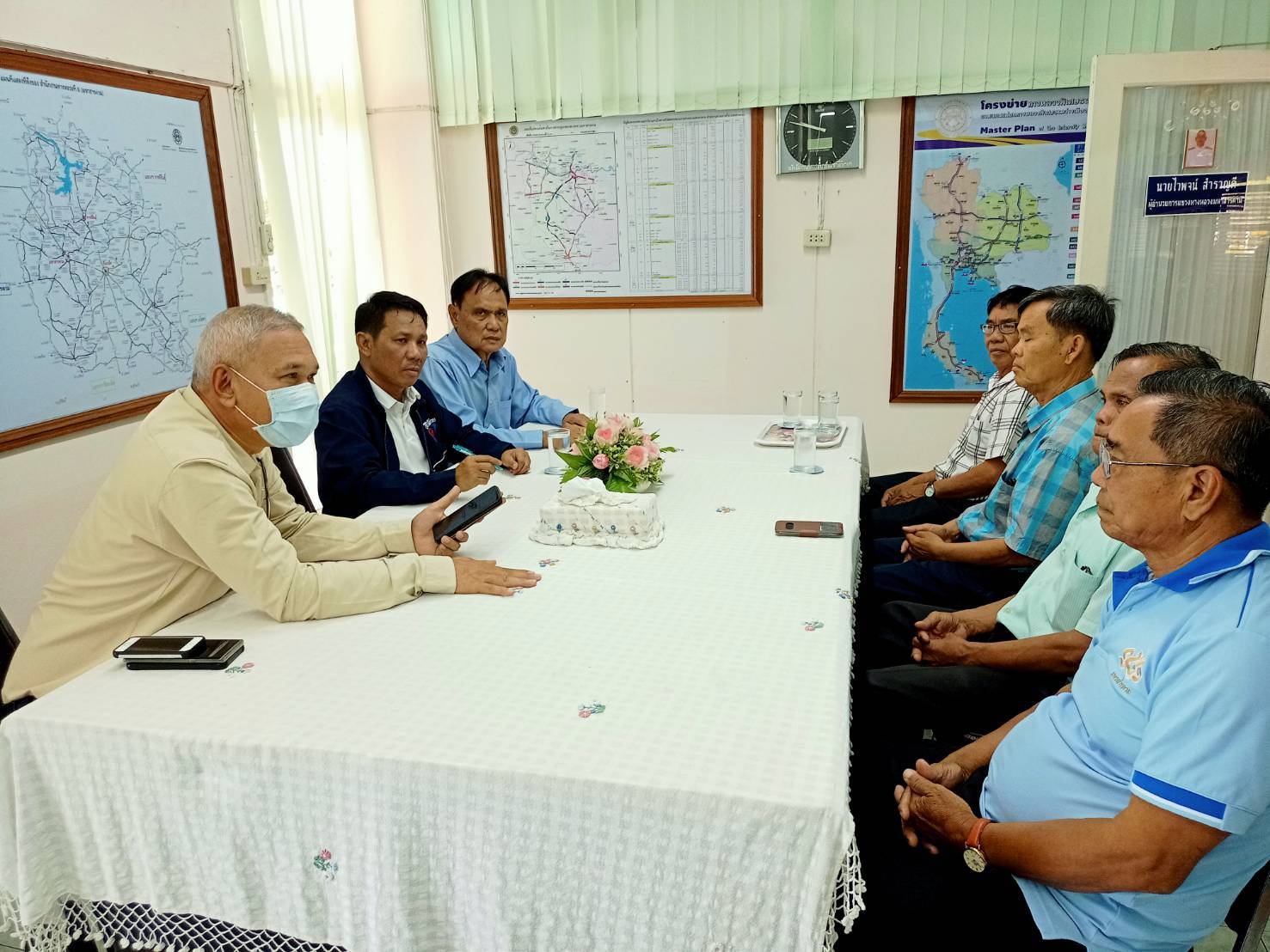 "ส.ส.สำลี" มอบหมายให้ตัวแทนนำคณะผู้บริหารเทศบาล ต.แวงน่าง อ.เมืองมหาสารคาม หารือ ผอ.ทางหลวงมหาสารคาม เพื่อแก้ไขปัญหาน้ำท่วมขังถนน และขยายความกว้างของถนนทางหลวง