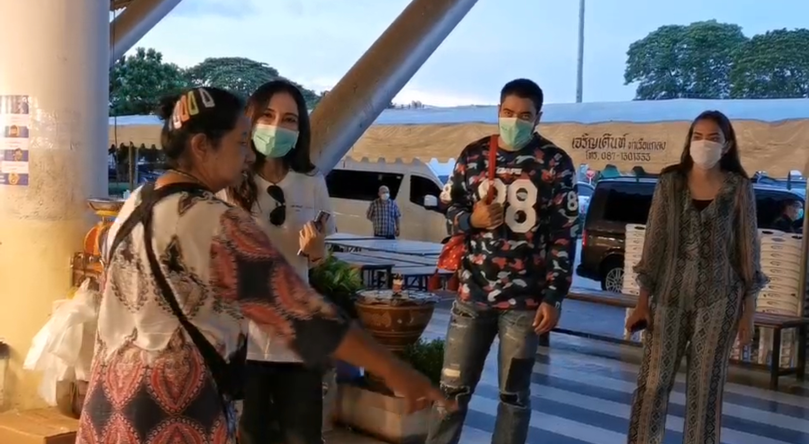 รมช.มนัญญา ห่วงใยประชาชน รุด! ลงพื้นที่รับฟังปัญหาความเดือดร้อน และความต้องการความช่วยเหลือของประชาชน จ.ระยอง