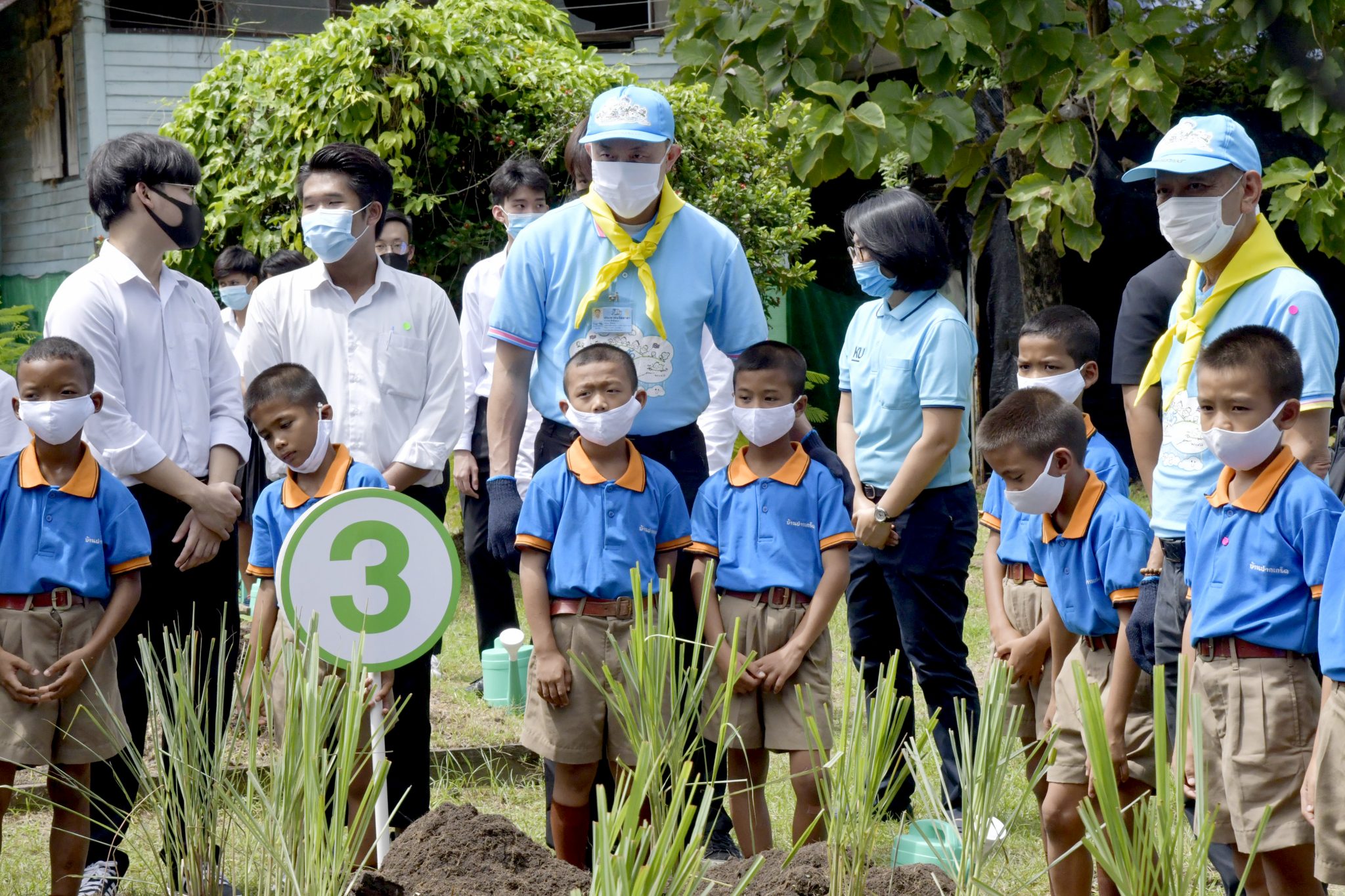 ก.คมนาคม ร่วมกิจกรรมจิตอาสา "ปันสุข ปลูกรัก" เนื่องในโอกาสวันเฉลิมพระชนมพรรษา สมเด็จพระนางเจ้าสิริกิติ์ พระบรมราชินีนาถ พระบรมราชชนนีพันปีหลวง 12 สิงหาคม 2563