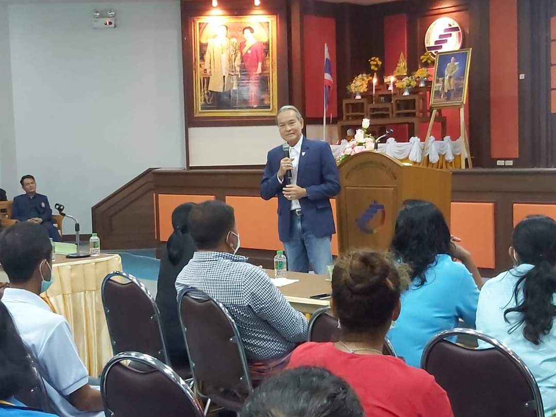 'ส.ส.มณฑล โพธิ์คาย' ร่วมสัมนาโครงการบำบัดฟื้นฟูผู้ใช้ยาเสพติด พร้อมเยี่ยมชมวิสาหกิจชุมชน ทอผ้านาหมื่นศรี จ.ตรัง