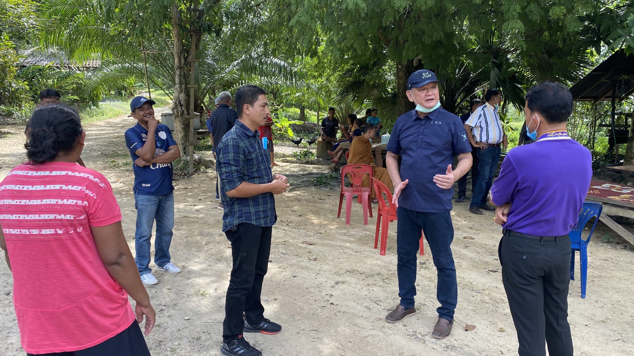 "ส.ส.พิบูลย์" ลงพื้นที่รับเรื่องร้องเรียนจากชาวบ้านที่ได้รับความเดือดร้อนไม่มีกระแสไฟฟ้าใช้ ในพื้นที่ ต.ทุ่งนุ้ย อ.ควนกาหลง จ.สตูล