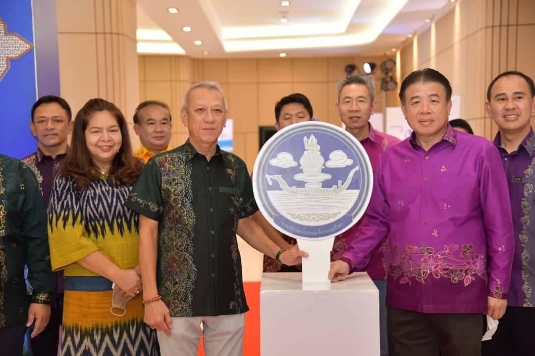 "รมว.พิพัฒน์" ระดมสมอง วางกลยุทธ์ดึงพัฒนาอุตสาหกรรมท่องเที่ยว-กีฬา หลัง covid-19 ระบาด