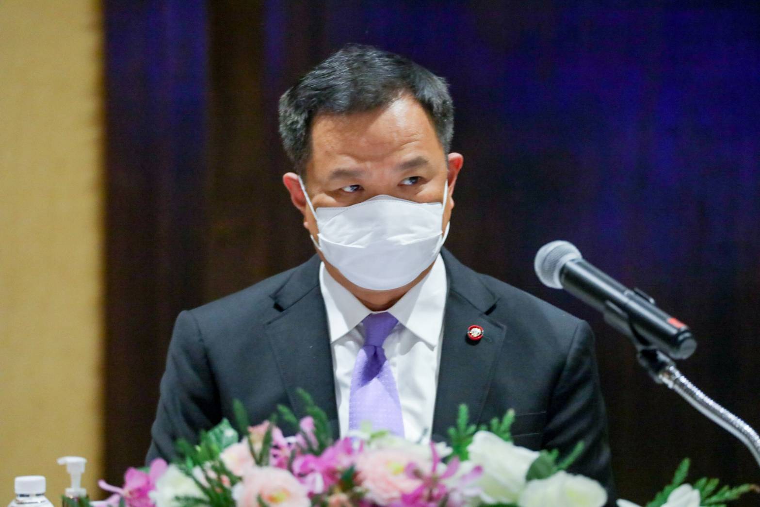 "อนุทิน" ย้ำเป้า คนไทยต้องได้วัคซีนโควิด-19 เป็นกลุ่มประเทศแรก เผยปัญหา "แอสตราเซนนิกา" ระงับการทดลอง ไม่กระทบแผนจัดหาวัคซีนของไทย