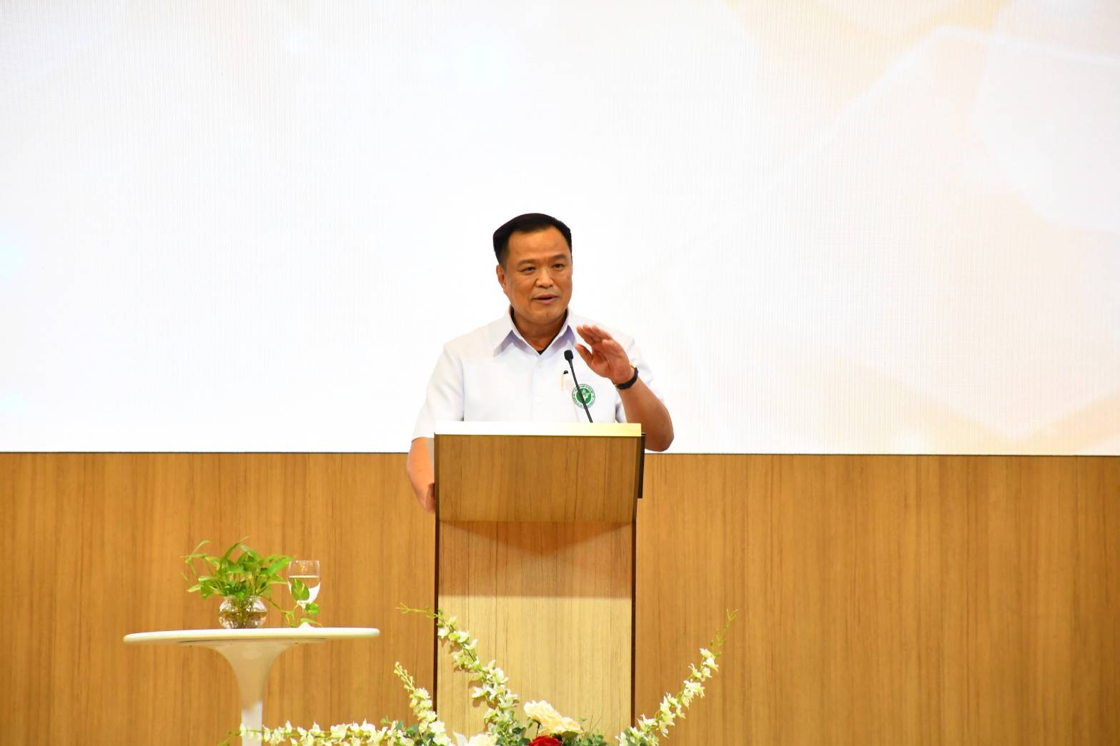 "อนุทิน" มอบรางวัลแพทย์ชนบทดีเด่นกองทุน นพ.กนกศักดิ์ พูลเกสร