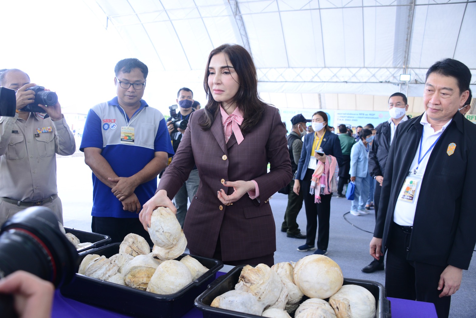  รมช.มนัญญา  ร่วมพิธีเปิดโครงการการนำยางพารามาใช้เพื่อเพิ่มความปลอดภัยทางถนน (Kick Off) จังหวัดอุทัยธานี