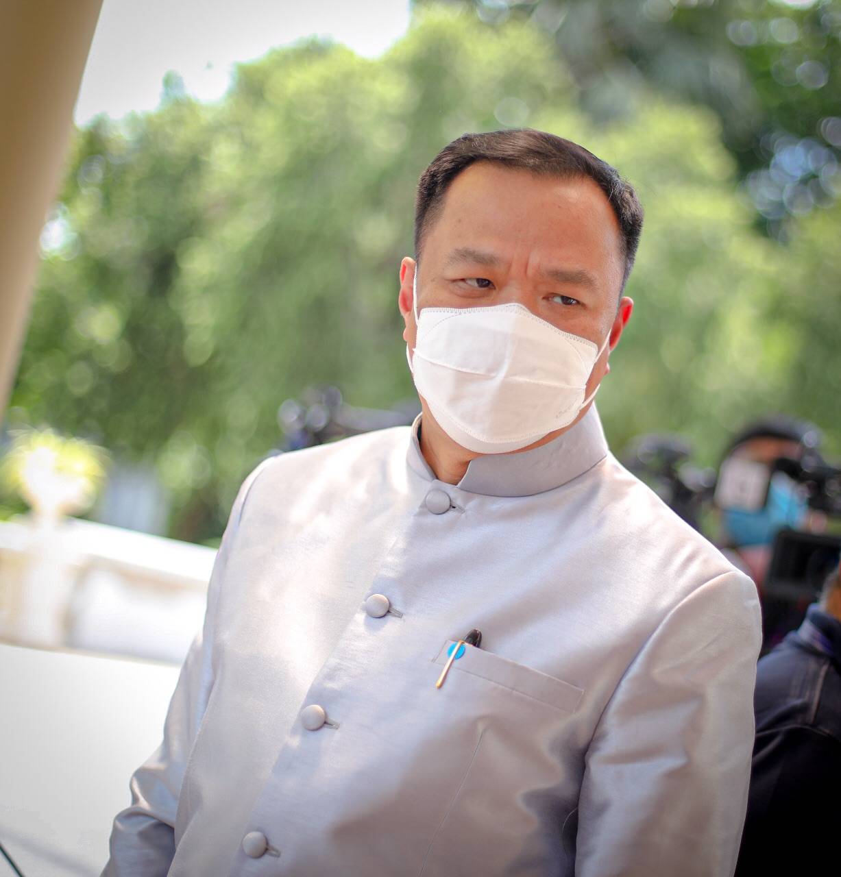 อัดฉีดนักรบชุดเทาสู้โควิด ! "อนุทิน" เผย ครม.อนุมัติค่าตอบแทนพิเศษ อสม. เพิ่มเติม 3 เดือน