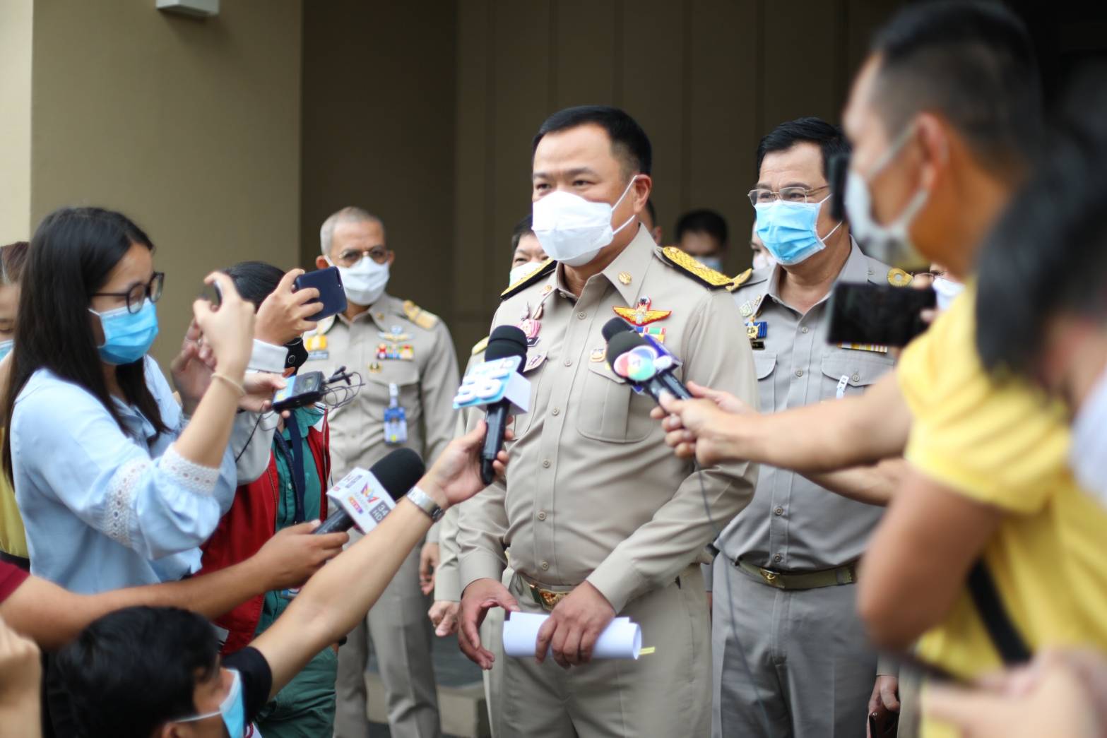 "อนุทิน" เข้าประชุม ศบค.ถกมาตรการเปิดประเทศ ย้ำ ใช้ความยืดหยุ่น-ปลอดภัย ฟื้นเศรษฐกิจ