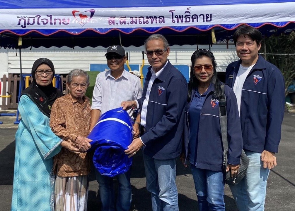 “ส.ส. มณฑลโพธิ์คาย” ลงพื้นที่มอบเต็นท์ ให้แก่มัสยิดและศูนย์พัฒนาเด็กอ่อนฯ เพื่อไว้ใช้ประโยชน์ในการจัดกิจกรรมชุมชน และทางการศึกษา ณ เขตสวนหลวง กรุงเทพมหานคร