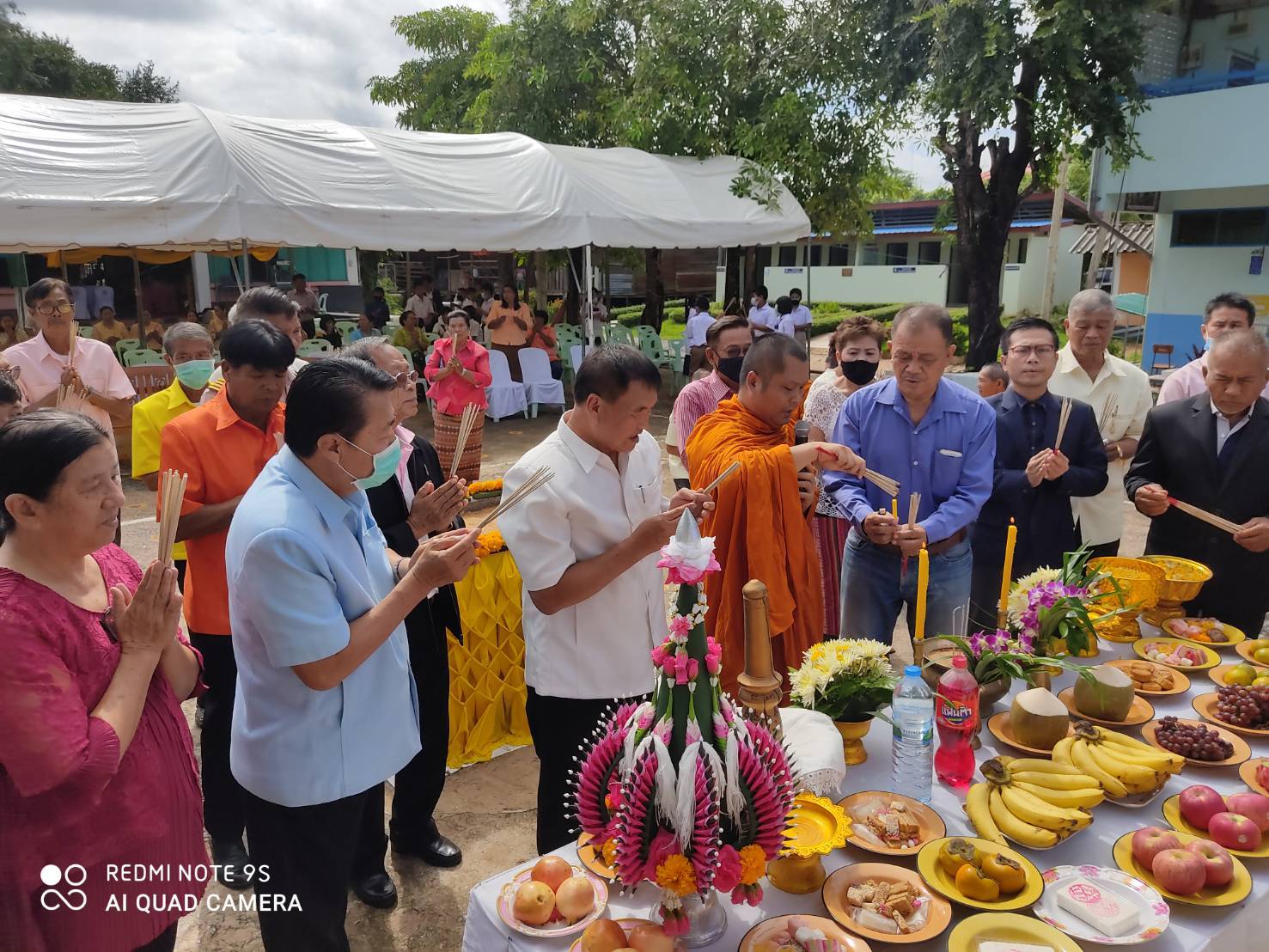 ส.ส.วิสิทธิ์  พิทยาภรณ์ ร่วมกิจกรรมกับชุมชน เป็นประธานปักไม้มงคล เพื่อสร้างอาคาร พร้อมร่วมงานเกษียณราชการ